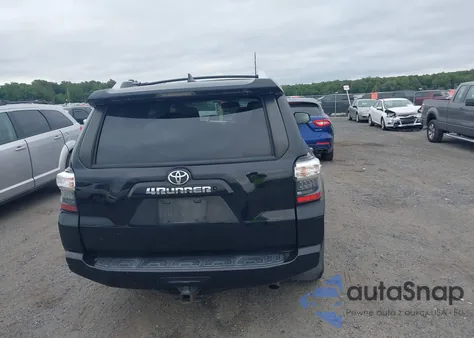 2018 Toyota 4Runner Sr5 Premium z USA, uszkodzony, nr VIN JTEBU5JR4J5506809